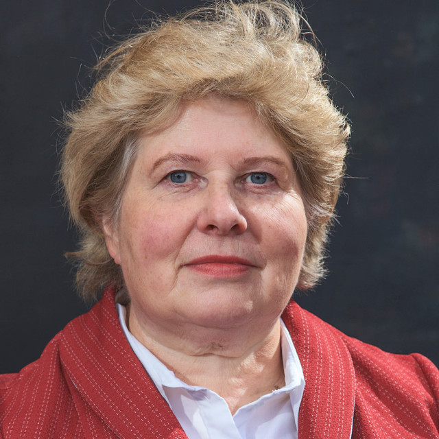 Irwinin äiti, juhlavieras